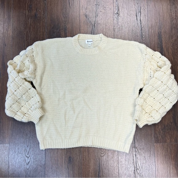 &merci textured bubble sweater SZ LG - Picture 1 of 6